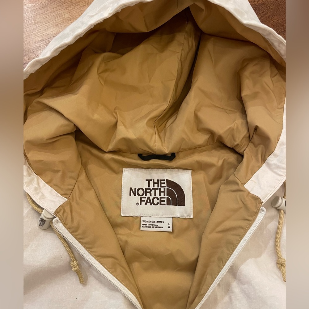 The North Face Womens Ripstop Wind Hoodie
